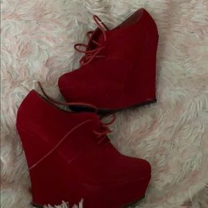 Red wedges
